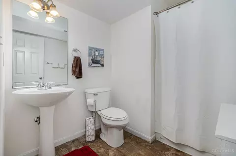 Bath - 856 Hocking Meadow Cir, Monroe, OH 45050 photo 3 of 3