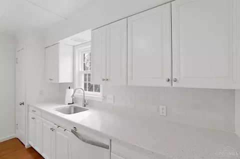 Kitchen - 5635 Euclid Rd, Cincinnati, OH 45236 photo 2 of 4