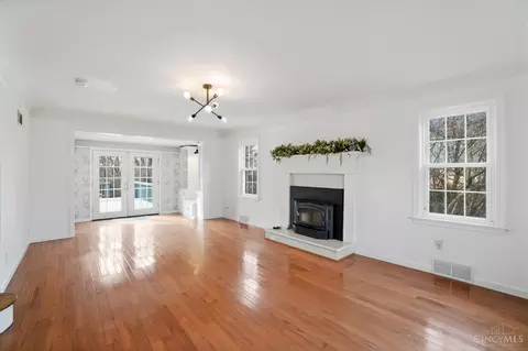 Living - 5635 Euclid Rd, Cincinnati, OH 45236 photo 1 of 3