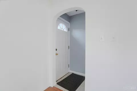 Entry Way - 5635 Euclid Rd, Cincinnati, OH 45236 photo 1 of 4