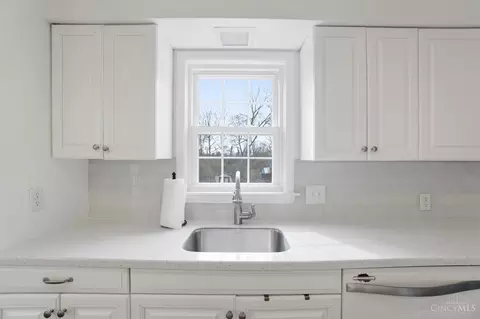 Kitchen - 5635 Euclid Rd, Cincinnati, OH 45236 photo 4 of 4