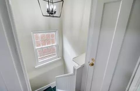 Entry Way - 1346 Herlin Pl, Cincinnati, OH 45208 photo 13 of 14