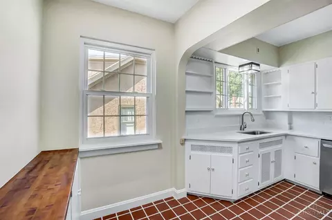 Kitchen - 1346 Herlin Pl, Cincinnati, OH 45208 photo 9 of 9