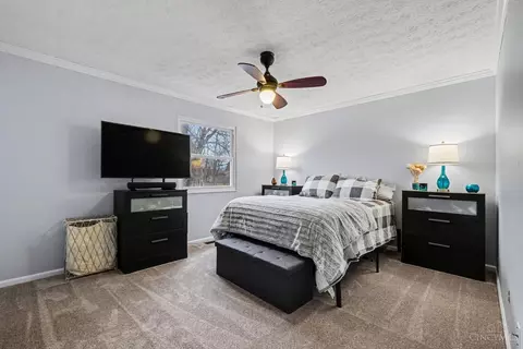 Bedroom - 2017 Broadhurst Ave, Cincinnati, OH 45240 photo 5 of 6