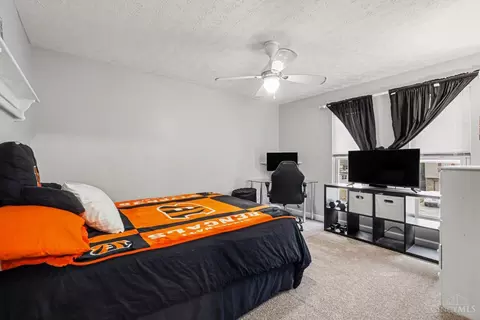 Bedroom - 2017 Broadhurst Ave, Cincinnati, OH 45240 photo 3 of 6