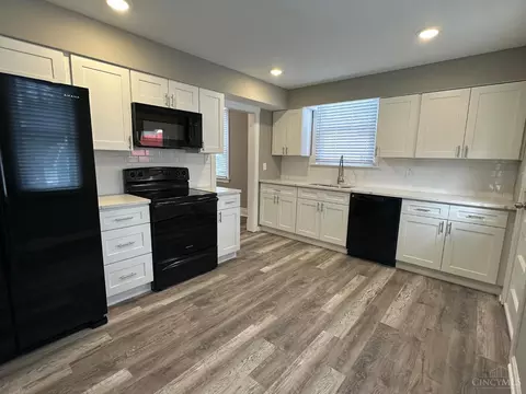 2860 Dirheim Ave, Cincinnati, OH 45211 photo 12