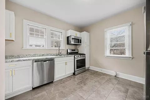 Kitchen - 6221 Hedge Ave, Cincinnati, OH 45213 photo 2 of 2