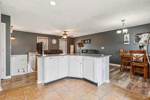 4834 Summerside Rd, Cincinnati, OH 45244 photo 12