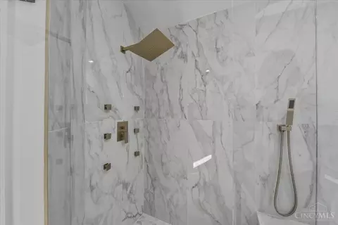 Bath - 11 Spring Hill Dr, Mariemont, OH 45227 photo 5 of 7