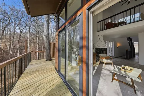 Exterior - 11 Spring Hill Dr, Mariemont, OH 45227 photo 1 of 5