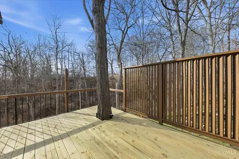 Exterior - 11 Spring Hill Dr, Mariemont, OH 45227 photo 3 of 5