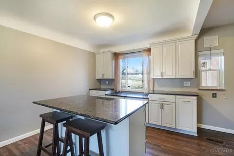 Kitchen - 1092 Morado Dr, Cincinnati, OH 45238 photo 2 of 4