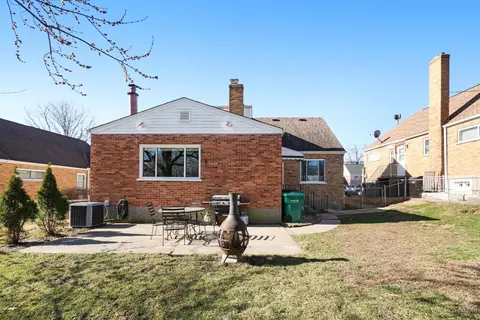Exterior - 1092 Morado Dr, Cincinnati, OH 45238 photo 8 of 9