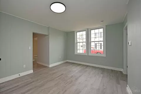 Living - 329 Walnut St, Reading, OH 45215 photo 4 of 5