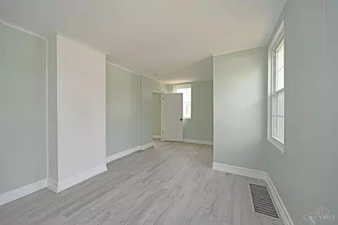 Living - 329 Walnut St, Reading, OH 45215 photo 5 of 5