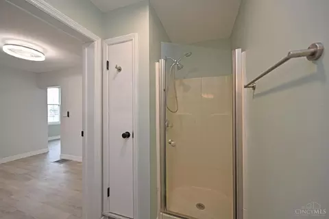 Bath - 329 Walnut St, Reading, OH 45215 photo 2 of 5
