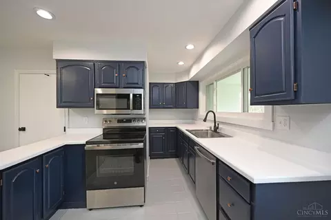 Kitchen - 329 Walnut St, Reading, OH 45215 photo 4 of 6