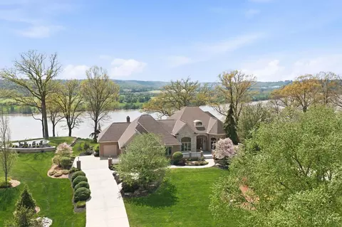 15 St Andrews Dr, North Bend, OH 45052