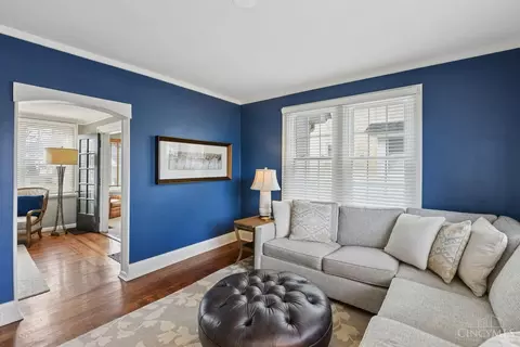 Living - 2844 Markbreit Ave, Cincinnati, OH 45209 photo 3 of 4