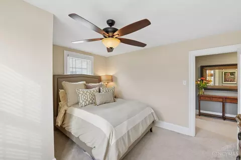 Bedroom - 2844 Markbreit Ave, Cincinnati, OH 45209 photo 5 of 9