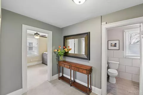 Entry Way - 2844 Markbreit Ave, Cincinnati, OH 45209 photo 4 of 4