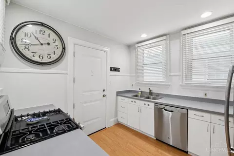 Kitchen - 2844 Markbreit Ave, Cincinnati, OH 45209 photo 1 of 2