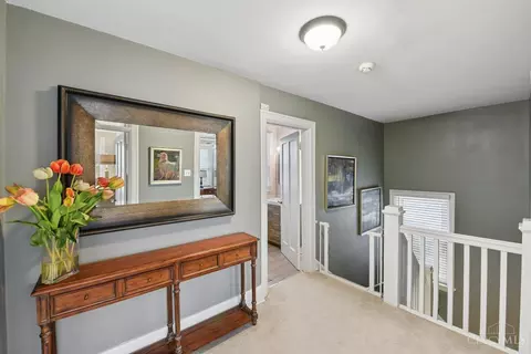 Entry Way - 2844 Markbreit Ave, Cincinnati, OH 45209 photo 3 of 4