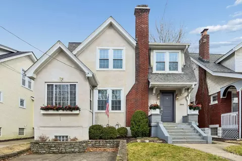 Exterior - 2844 Markbreit Ave, Cincinnati, OH 45209 photo 6 of 7