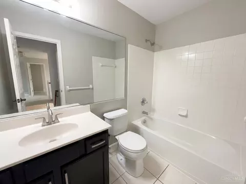 Bath - 770 Dorgene Ln, Cincinnati, OH 45244 photo 4 of 5
