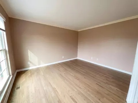 Living - 770 Dorgene Ln, Cincinnati, OH 45244 photo 7 of 9