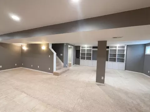 Living - 770 Dorgene Ln, Cincinnati, OH 45244 photo 8 of 9