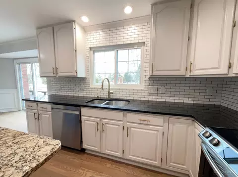 Kitchen - 770 Dorgene Ln, Cincinnati, OH 45244 photo 4 of 4