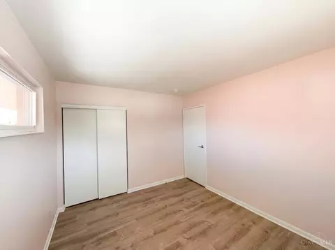 Bedroom - 8724 Neptune Dr, Cincinnati, OH 45231 photo 5 of 6