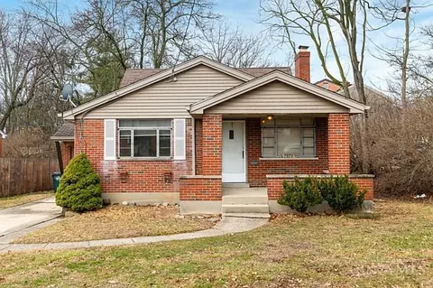 7873 Gail Dr, Deer Park, OH 45236