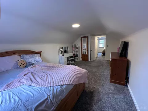 Bedroom - 8622 Plainfield Ln, Cincinnati, OH 45236 photo 5 of 5