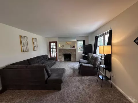Living - 8622 Plainfield Ln, Cincinnati, OH 45236 photo 1 of 3