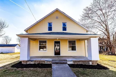 119 Main St, College Corner, OH 45003