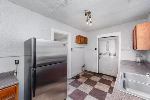 Kitchen - 3511 Evanston Ave, Cincinnati, OH 45207 photo 1 of 2