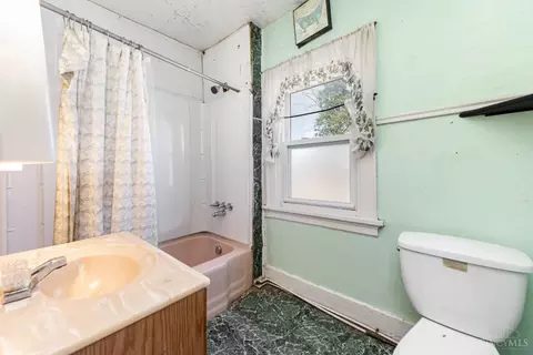 Bath - 3511 Evanston Ave, Cincinnati, OH 45207 photo 1 of 1