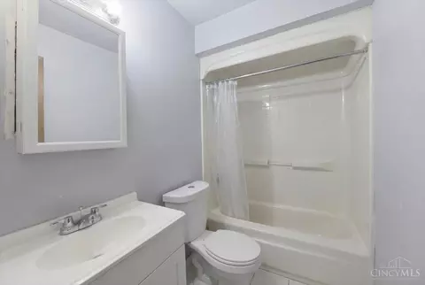 Bath - 2814 Harrison Ave, Cincinnati, OH 45211 photo 5 of 9