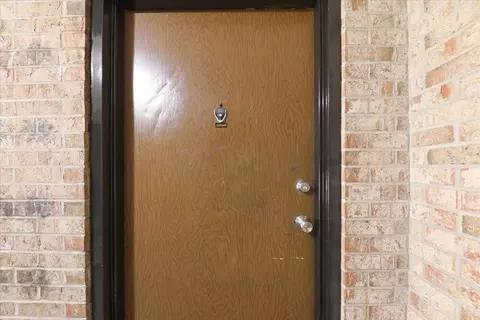 Entry Way - 2814 Harrison Ave, Cincinnati, OH 45211 photo 1 of 11