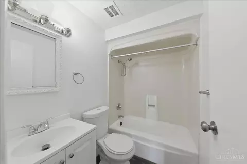 Bath - 2814 Harrison Ave, Cincinnati, OH 45211 photo 2 of 9