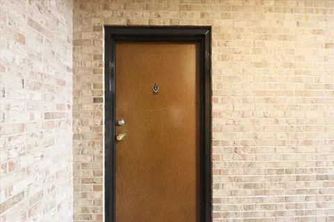 Entry Way - 2814 Harrison Ave, Cincinnati, OH 45211 photo 3 of 11