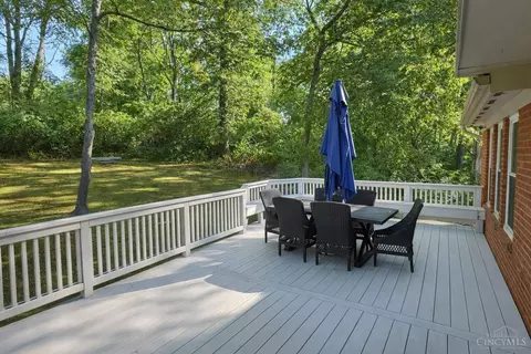 Exterior - 854 Gorham Dr, Cincinnati, OH 45245 photo 5 of 5