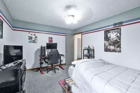 Bedroom - 11675 New Biddinger Rd, Harrison, OH 45030 photo 5 of 7