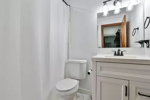Bath - 11675 New Biddinger Rd, Harrison, OH 45030 photo 2 of 5