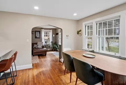 Dining - 320 Amazon Ave, Cincinnati, OH 45220 photo 3 of 3