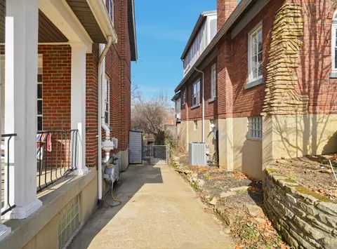 Exterior - 320 Amazon Ave, Cincinnati, OH 45220 photo 5 of 16