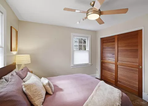 Bedroom - 320 Amazon Ave, Cincinnati, OH 45220 photo 2 of 4