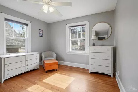 Bedroom - 320 Amazon Ave, Cincinnati, OH 45220 photo 3 of 4
